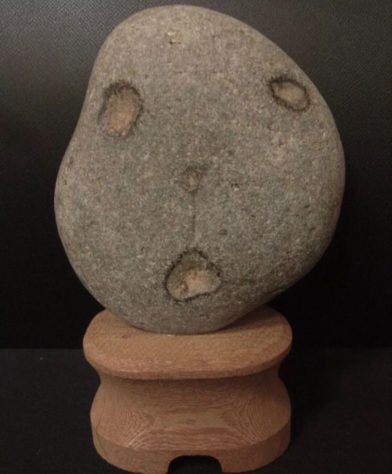 Museu japonês inusitado tem pedras com rostos