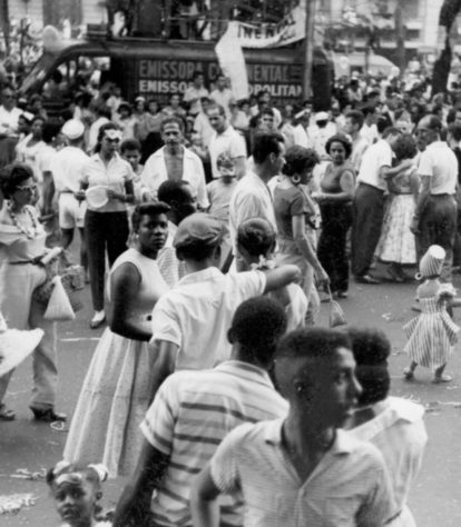 Colecionador brasileiro guarda acervo que conta a história do Carnaval do Rio
