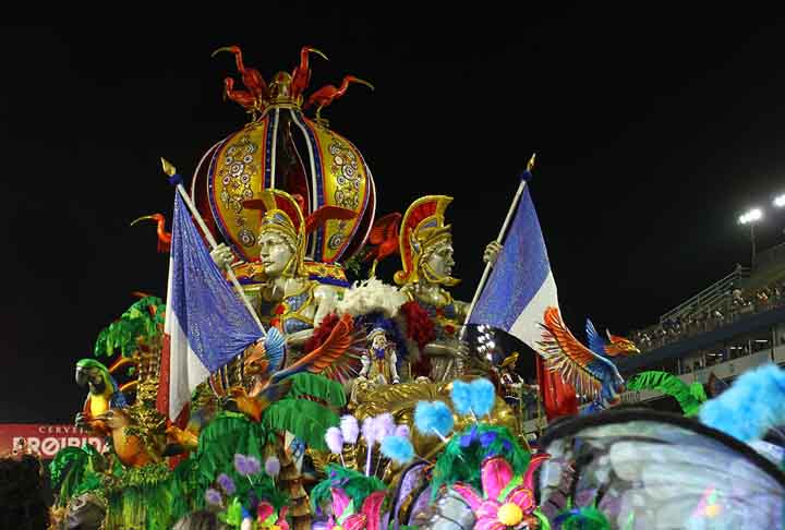 A Acadêmicos do Tatuapé foi bicampeã do carnaval 2018 de São Paulo, ao contar a história e tradições do Maranhão. O título só foi garantido na apuração da última nota, e pelos critérios de desempate. A escola ficou com a mesma pontuação da Mocidade Alegre, Mancha Verde e Tom Maior (270 pontos), mas teve melhor desempenho no quesito alegoria.  - Divulgação