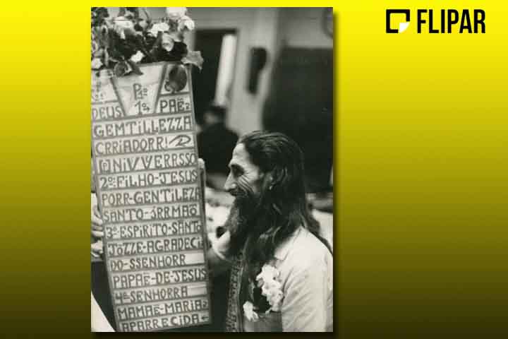 Ele criou uma tipologia nova e uma escrita própria, com algumas letras triplicadas. Amorrr, por exemplo: ele sempre dizia: "amor material se escreve com um R, amor universal se escreve com três: um R do pai, um R do filho, um R do espírito santo: Amorrr.