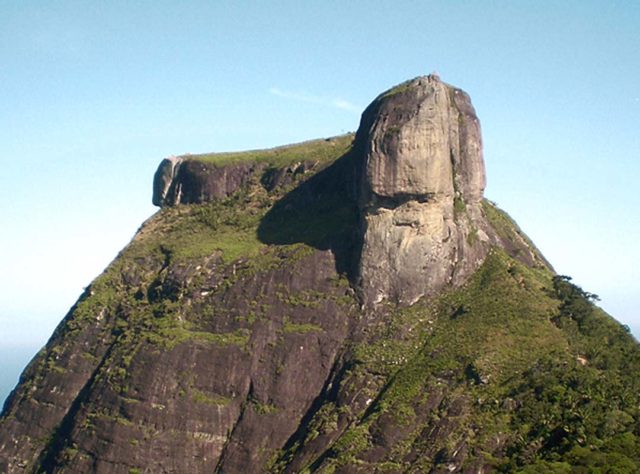 Rosto na Pedra da Gávea, Rio de Janeiro