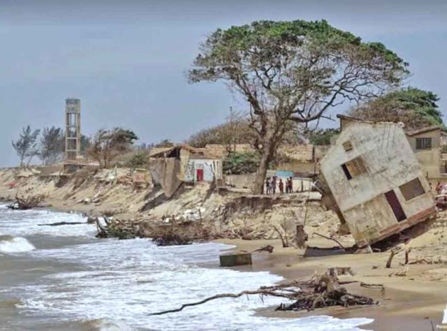 Erosão em áreas costeiras do Brasil 