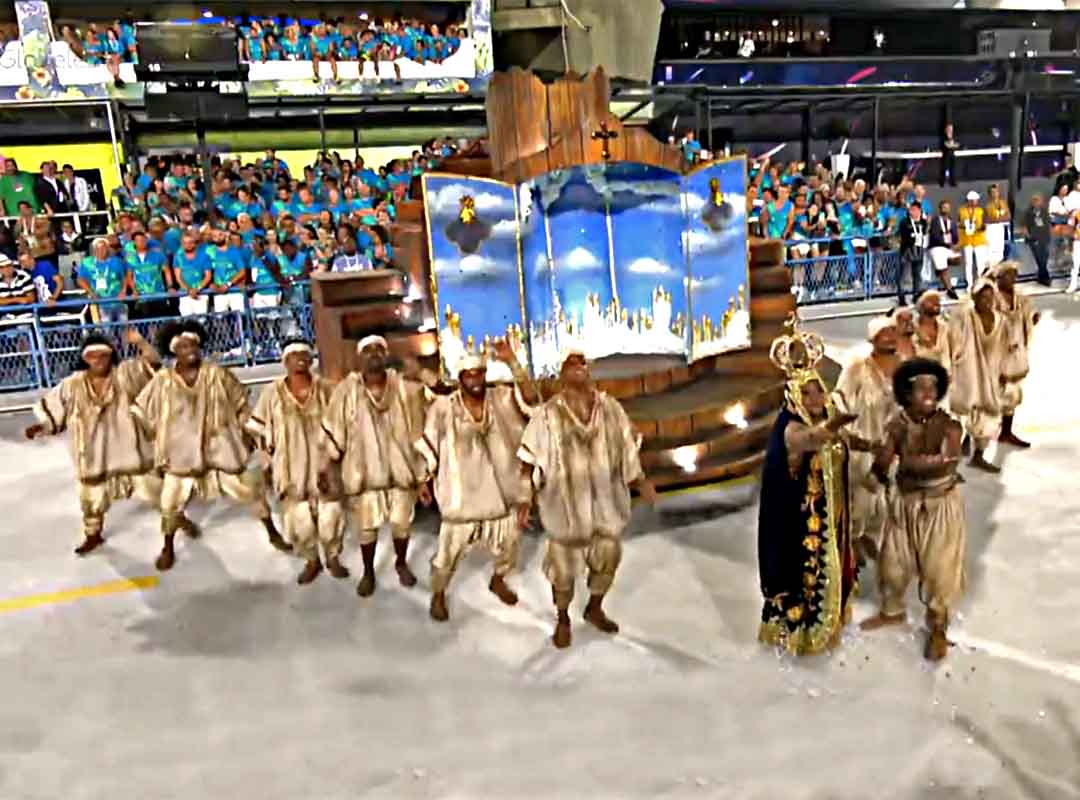 <p>A União da Ilha levou para a disputa da Série Ouro, segunda divisão do carnaval carioca, um enredo sobre Nossa Senhora. Coube à atriz Cacau Protásio interpretar a santa na Comissão de Frente e encantar o público presente na Marquês de Sapucaí. </p>
