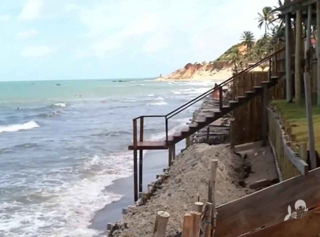 Erosão em áreas costeiras do Brasil 