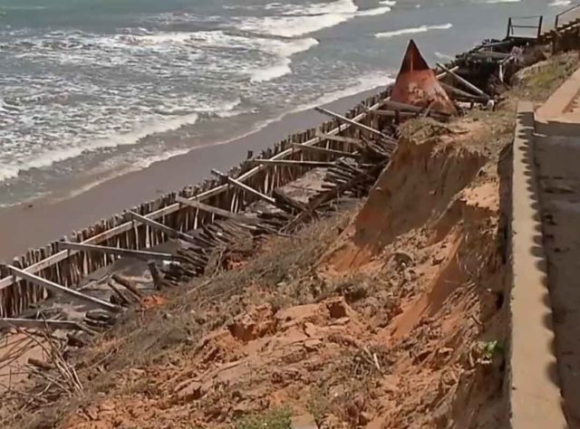 Erosão em áreas costeiras do Brasil 