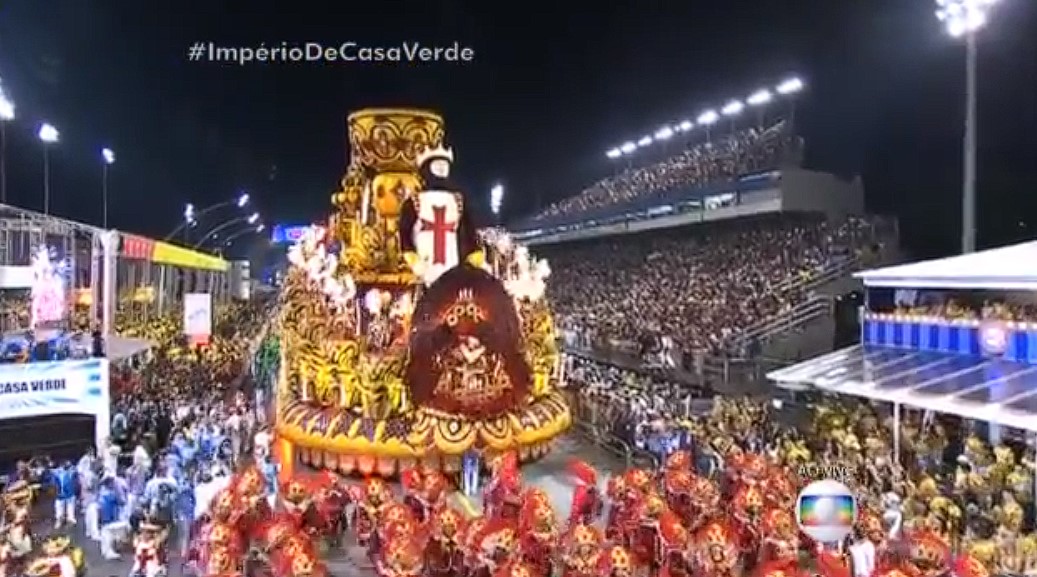  O Império de Casa Verde venceu o carnaval 2016 em São Paulo. A escola abordou questões da fé, origem das civilizações e mistérios da humanidade ao longo dos séculos. A apuração foi marcada por tumulto. Houve confusão e briga depois que dois jurados "esqueceram" de dar notas nos quesitos para os quais haviam sido designados - Reprodução/Canal 
Escolas de Samba de SP e RJ