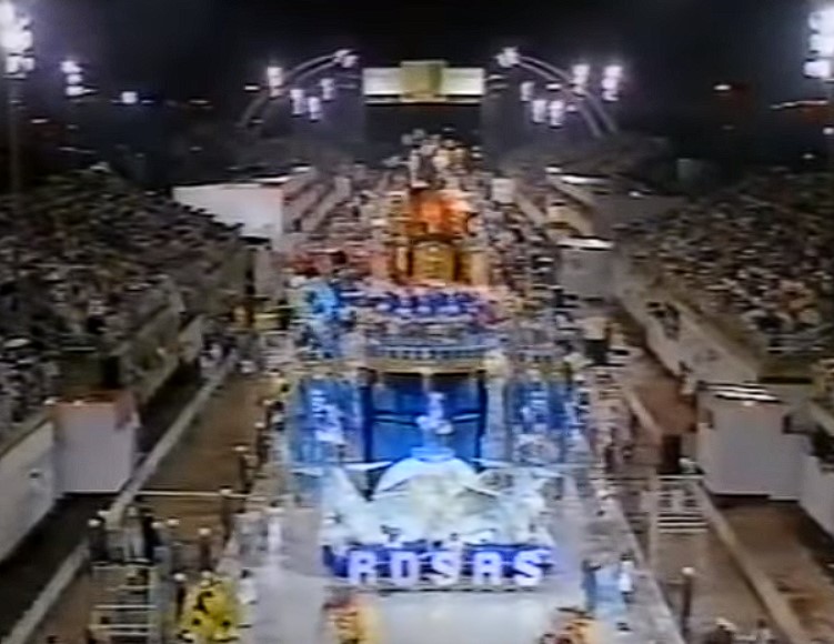 A Rosas de Ouro foi a campeã do Carnaval paulistano em 1994, com uma homenagem à cantora e atriz brasileira Ângela Maria. A apuração teve um clima tenso, que culminou com a demissão do presidente da Liga das Escolas de Samba de São Paulo. A tradicional Vai-Vai, campeã do ano anterior, ficou em oitavo lugar e escapou do rebaixamento por apenas meio ponto. - Reprodução/Canal Eduardo Rodrigues