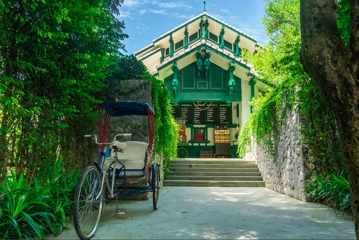 Os hóspedes também podem pegar bicicletas gratuitas na trilha ao redor do lago e procurar um lugar para sentar e observar os animais.-Divulgação InterContinental Khao Yai Resort