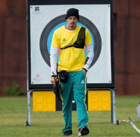 Marcus Vinícius D’Almeida - Atleta do RJ recebe prêmio de melhor arqueiro do mundo em 2023