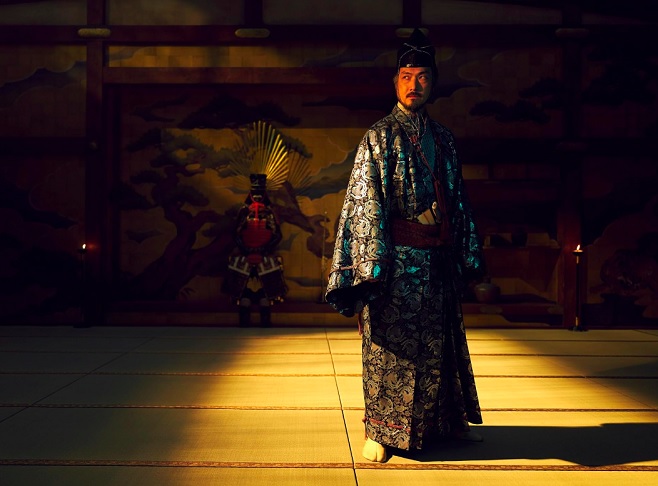 A produção da série fez questão de recriar os interiores do castelo, os jardins, uma missão católica e até partes do navio europeu chamado "Erasmus".