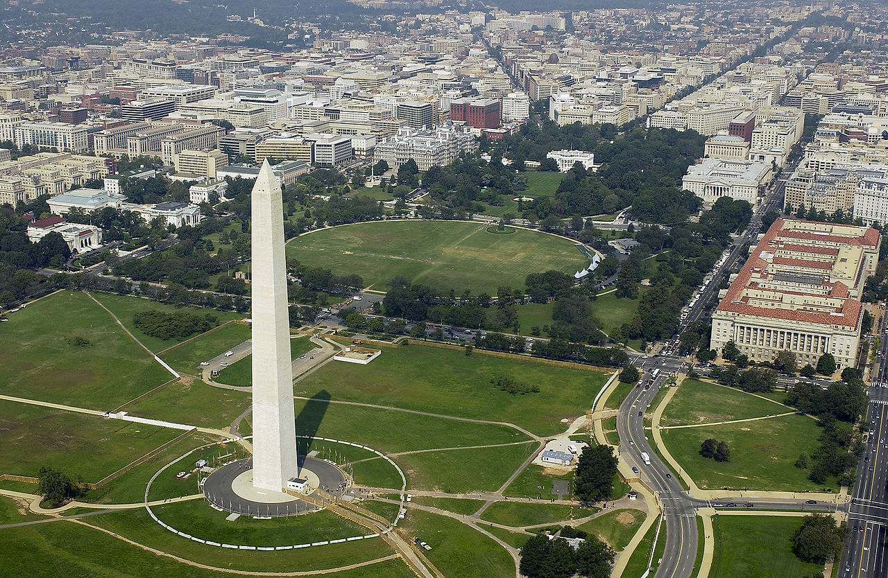 Nesses mais de dois séculos, os Estados Unidos seguiram sem instituir uma língua oficial.  - Força Aérea dos Estados Unidos/Wikimedia Commons