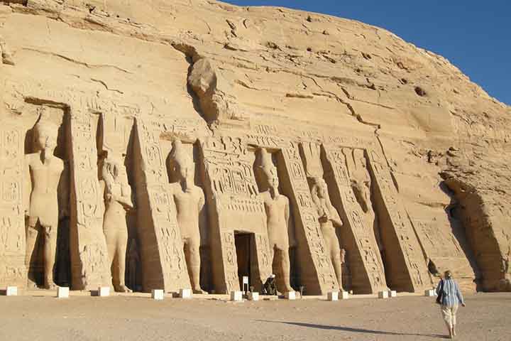 A novidade foi revelada no dia 4/3/2024 pelo Ministério do Turismo e Antiguidades do Egito. 