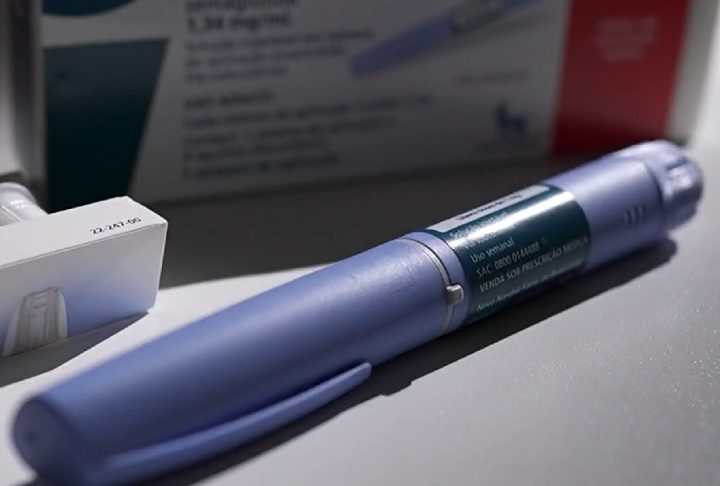 <p>A queda da patente da semaglutida deve ampliar o acesso ao tratamento, mas a decisão de uso deve sempre ser individualizada e precedida de avaliação médica completa, com exames laboratoriais e análise do histórico clínico, para evitar contraindicações e efeitos adversos.</p>
