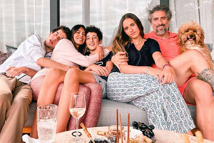 Em 18 de março de 2005, Mion se casou com a designer de moda Suzana Gullo. O casal tem três filhos, Romeo (nascido em 23 de junho de 2005), Donatella (nascida em 19 de setembro de 2008) e Stefano (nascido em 29 de março de 2010)