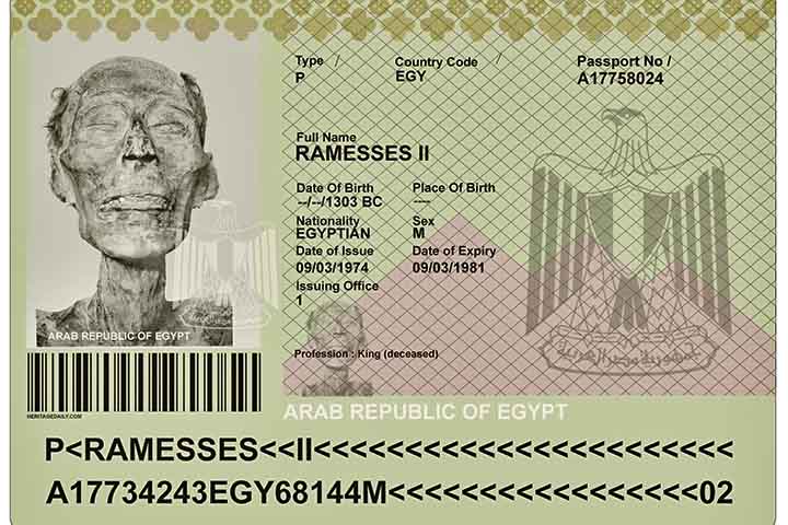 Em 1974, os egiptÃ³logos do Museu EgÃ­pcio notaram que a condiÃ§Ã£o da mÃºmia de RamsÃ©s II estava se deteriorando rapidamente. Assim, a levaram Paris, onde foi feita uma pesquisa completa e exame mÃ©dico. O ex-faraÃ³ recebeu um passaporte egÃ­pcio, que listou sua ocupaÃ§Ã£o como o rei do Egito (falecido).