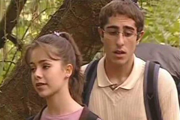 Na atração, estrelada por Sandy e Junior, que foi exibida entre 1999 e 2002, Marcos Mion interpretou o nerd Max.