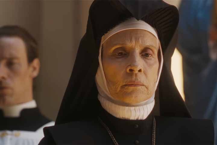Sônia Braga no filme A Primeira Profecia (2024) - Reprodução Youtube Canal 20th Century Studios Brasil