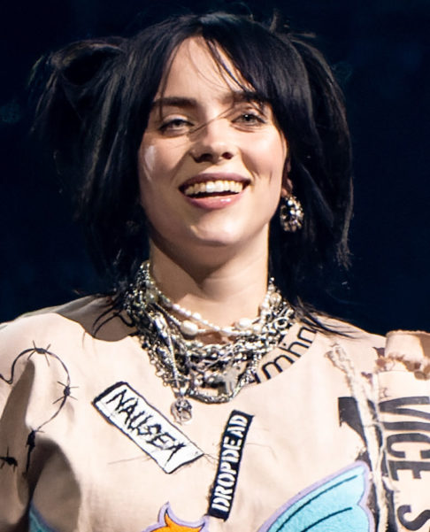 A cantora Billie Eilish abordou temas semelhantes de perseguição na música "The Diner" ("O Jantar", em português).-wikimedia commons Raph_PH
