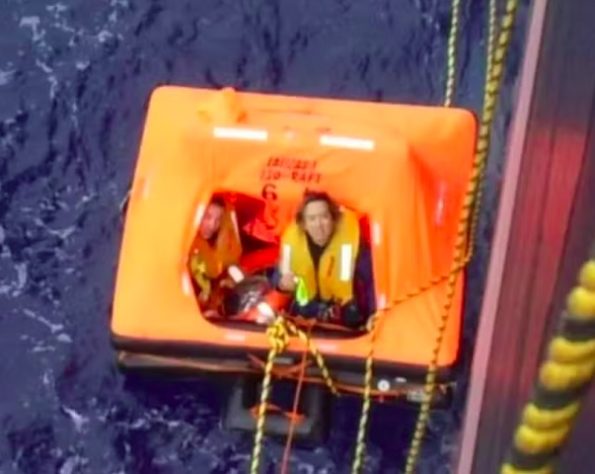 Brasileiro é resgatado após veleiro naufragar no Oceanto Atlântico