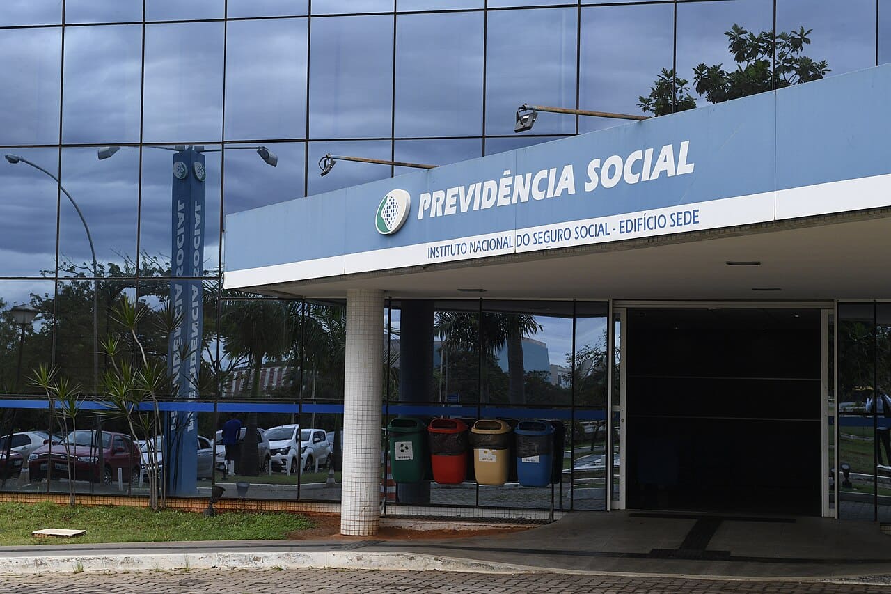 Novo teto do INSS começa a valer; veja quanto será