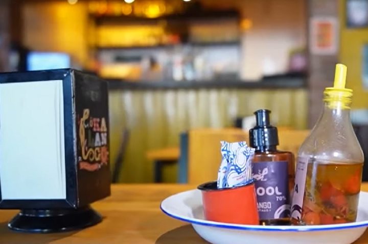 Para aqueles que preferem algo mais sofisticado, eles recomendam qualquer coquetel do 