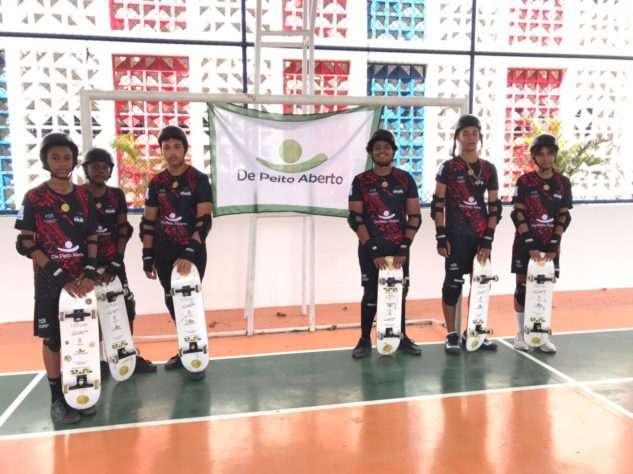 Paixão por esporte muda vida de mãe e filha em projeto social