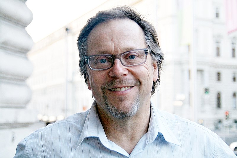 Cidade de Deus - O filme de Fernando Meirelles (foto) foi indicado a quatro categorias do Oscar de 2004: Melhor Diretor, Melhor Roteiro Adaptado, Melhor Fotografia e Melhor Edição. 
