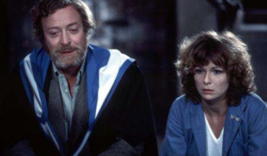 As outras indicações de Michael Caine ao Oscar foram todas na categoria principal, de Melhor Ator, nos seguintes filmes.  "Como Conquistar as Mulheres" (1967), "O Jogo Mortal" (1973),  "O Despertar de Rita" (1984- foto) e "O Americano Tranquilo" (2003). 