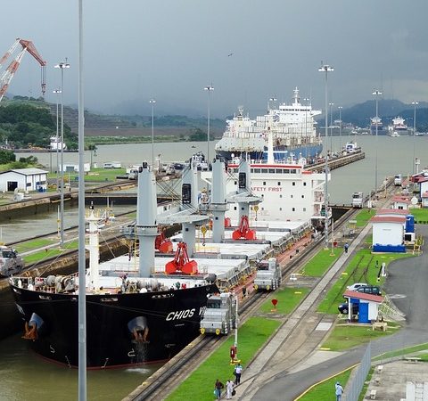 Com seca, Canal do Panamá anuncia limite de 23 navios por dia até abril