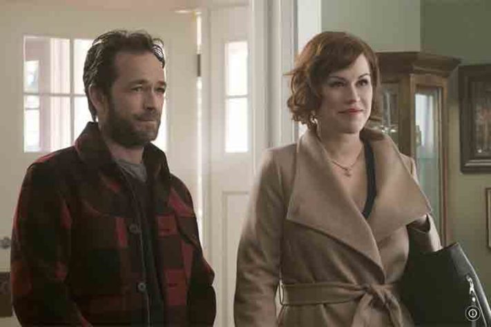 Luke Perry em Riverdale - Atores que morreram durante as séries