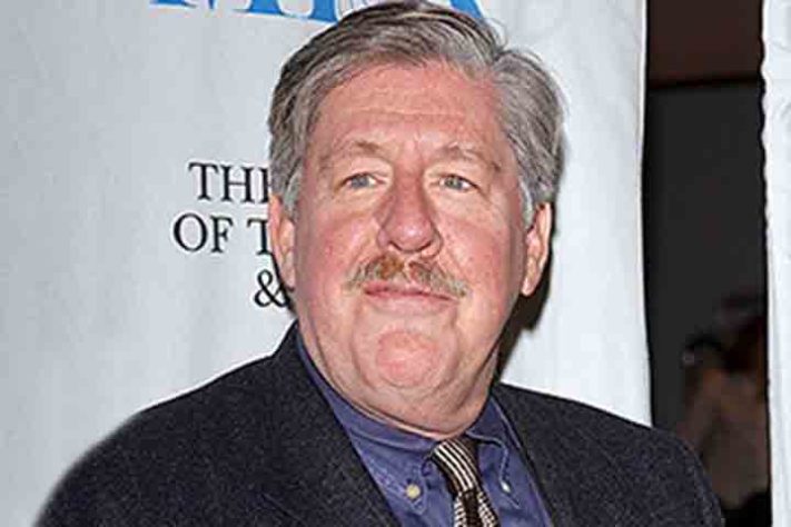 Edward Herrmann - Atores que morreram durante as séries