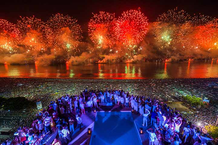 Em 2024, a música gospel continua a sua trajetória de expansão e transformação. O Réveillon de Copacabana, unido ao crescimento das buscas pelo gênero na internet e a criação do Dia Nacional da Música Gospel são apenas alguns dos reflexos dessa ascensão.- Flickr PortoBay Experiences