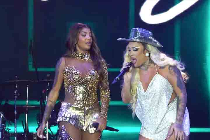 Com dois palcos com atrações de peso, o réveillon de Copacabana para 2024 reuniu 2 milhões de pessoas. Entre eles, estava a cantora Glória Groove, que levantou o público com seus hits. -Reprodução TV Globo