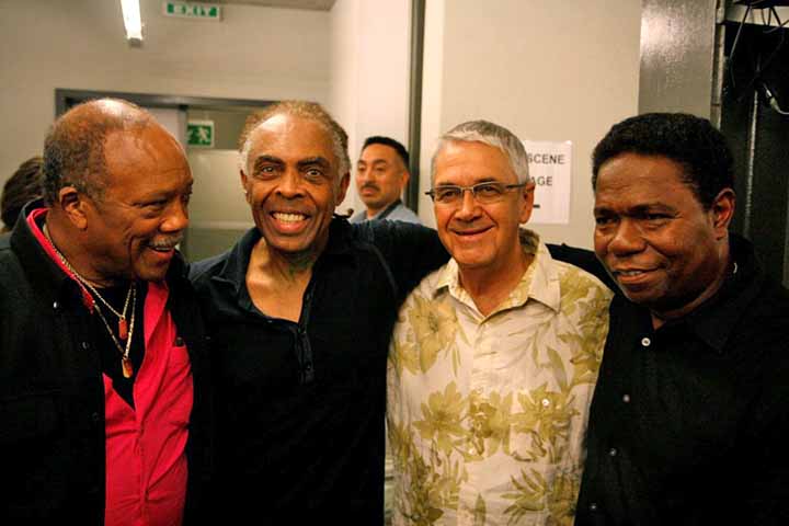 A participação de Paulinho da Costa nessa empreitada grandiosa não foi casual, pois trata-se de um músico com extensa carreira em território americano. Apesar de gozar de grande prestígio no meio musical, o instrumentista é pouco conhecido do público brasileiro. 