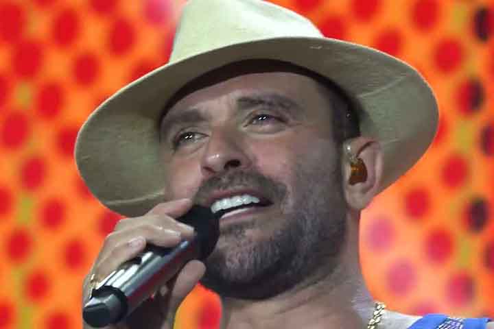 Outros artistas também se manifestaram sobre a importância de Arlindo Cruz. Com a voz embargada, Diogo Nogueira disse: "Meus sambas, minhas ideias, meus projetos têm muita influência dele".-Reprodução do Youtube