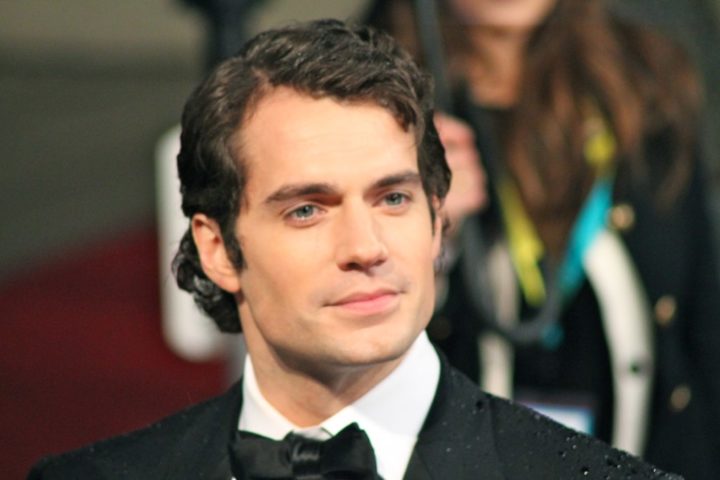 Recentemente, o  diretor de Deadpool & Wolverine,  Shawn Levy, declarou que o ator Henry Cavill sofreu no set de gravação do filme por causa de charutos. Ele ficou 