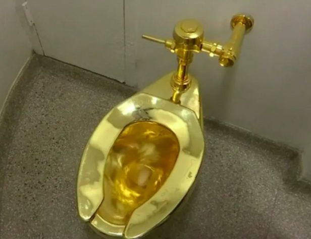 Vaso sanitário avaliado em R$ 30 mil é roubado na Inglaterra