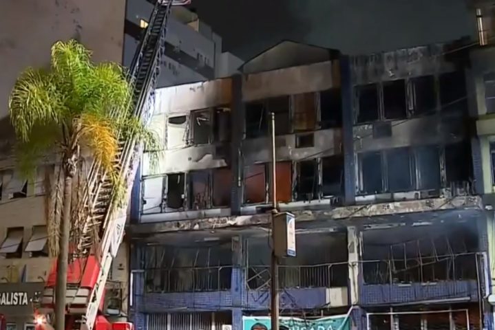 Incêndio em pousada de Porto Alegre (RS) causa 10 mortes - reprodução tv globo
