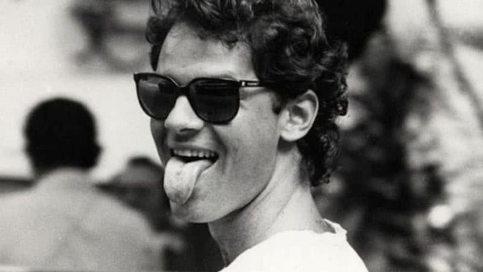 Depois do disco Barão Vermelho 2, lançado em 1983, Caetano Veloso apontou Cazuza como o maior poeta da geração e criticou as rádios por não tocarem as músicas banda. Ney Matogrosso gravou 