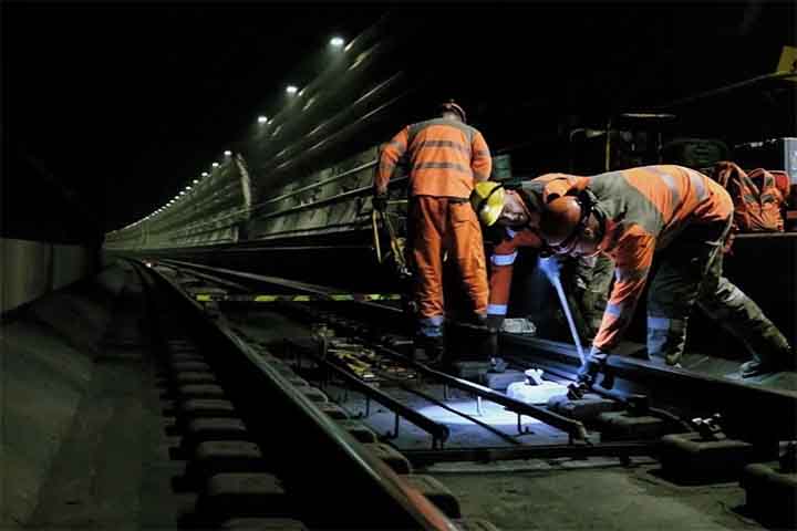 Em seis anos de obras, o investimento chegou a 4,65 bilhões de libras (R$ 67,6 bilhões na cotação atual). As escavações, feitas com máquinas de alta tecnologia, empregaram 15 mil trabalhadores e levaram sete anos para serem concluídas. 