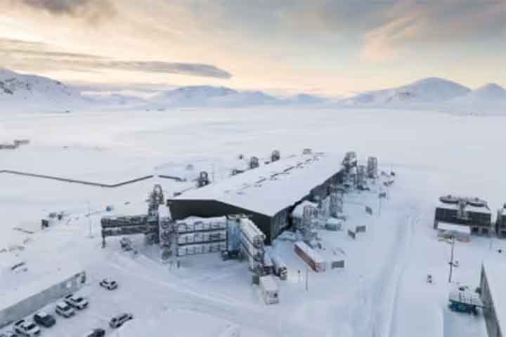Batizada de Orca, nome do projeto de “captura aérea direta”, ela está instalada em região próxima à capital islandesa, Reykjavik. 

