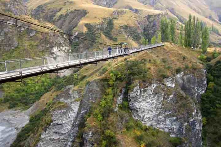 bungee-jumping