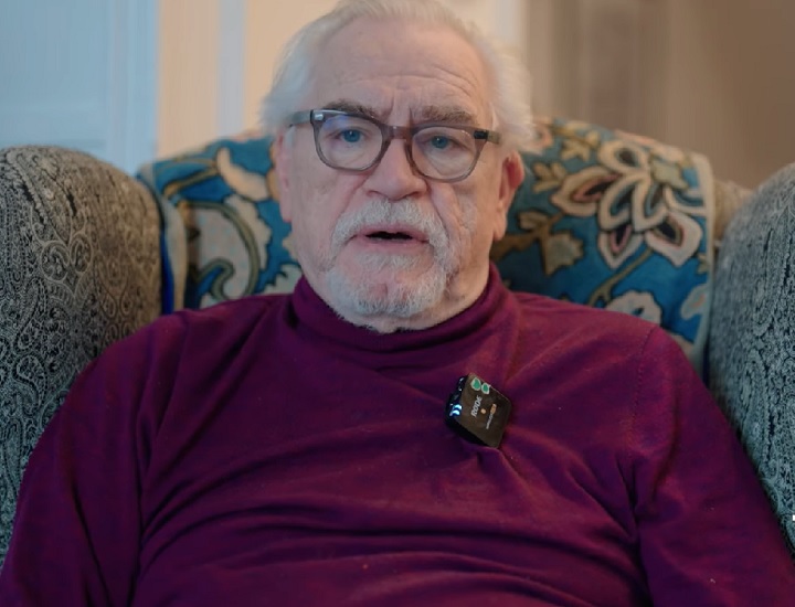 Ateu, Cox comentou também que, para ele, a ideia de Deus, pelo menos da forma como é tradicionalmente vista, pode ser usada para controlar as pessoas, especialmente em favor dos homens.