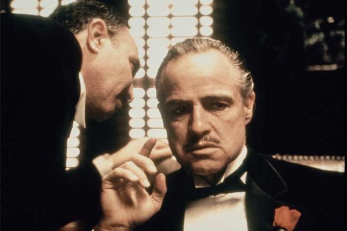 No filme O Poderoso Chefão (1972) - Marlon Brando 