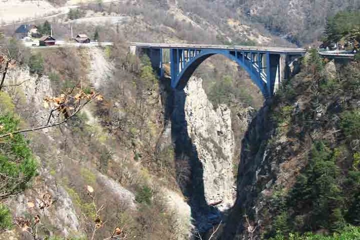 bungee-jumping