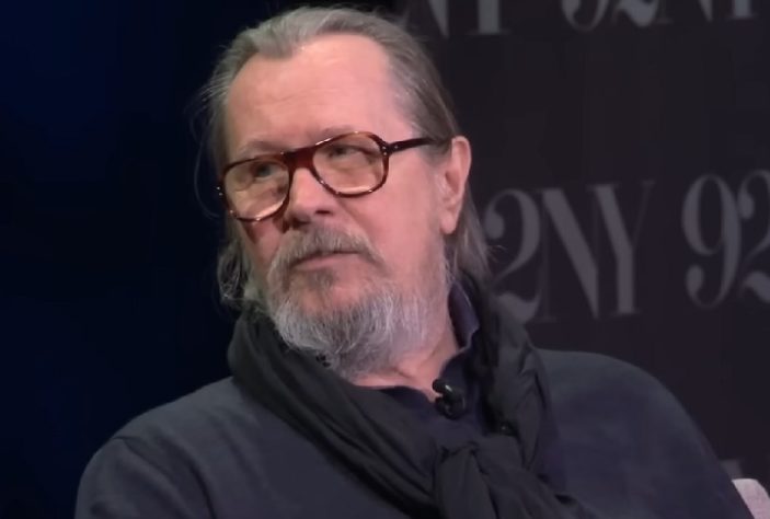 Gary Oldman diz que sua atuação em Harry Potter foi 