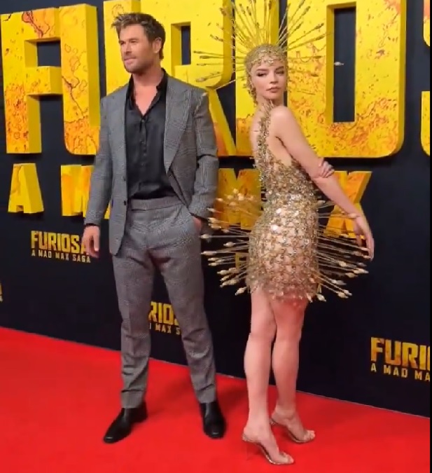O look usado pela atriz Anya Taylor-Joy para a pré-estreia de “Furiosa: Uma Saga Mad Max” em Sydney, na Austrália, chamou a atenção na web. -  (crédito: reprodução redes sociais)