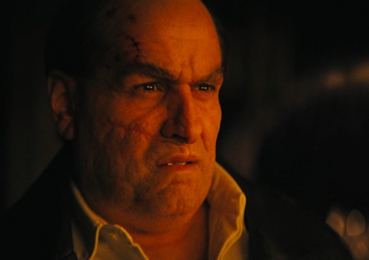 Em um de seus últimos trabalhos importantes, Farrell surgiu irreconhecível ao viver uma nova versão do vilão Pinguim no filme "Batman" (2022). - reprodução