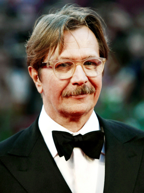 Oldman também expressou pouco entusiasmo com a série. "Minha impressão pessoal é que eles não chegarão nem perto de se conectarem com os fãs da saga como os filmes originais”, declarou. 
-Andrea Raffin/Wikimedia Commons 