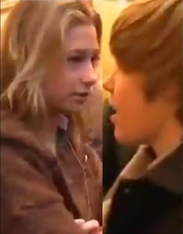 Hailey e Justin Bieber se conhecendo em 2009